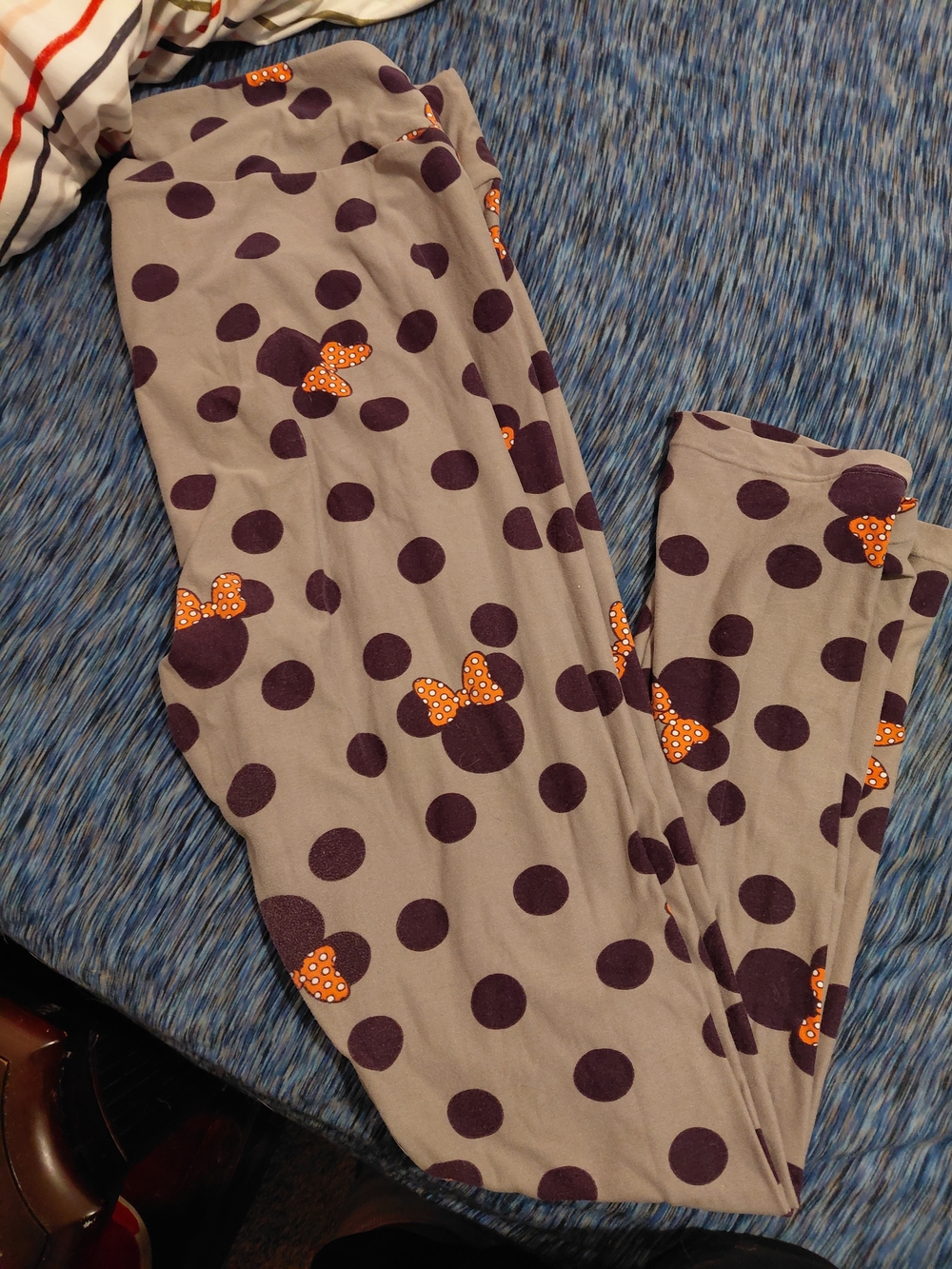 T/C LulaRoe MM EarsGray Polka Dot Leggings with Orange Bow Accents